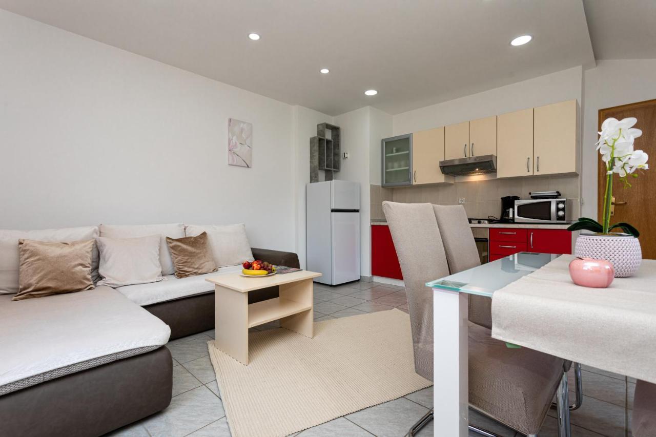 Apartments La Natalli Baška Eksteriør bilde