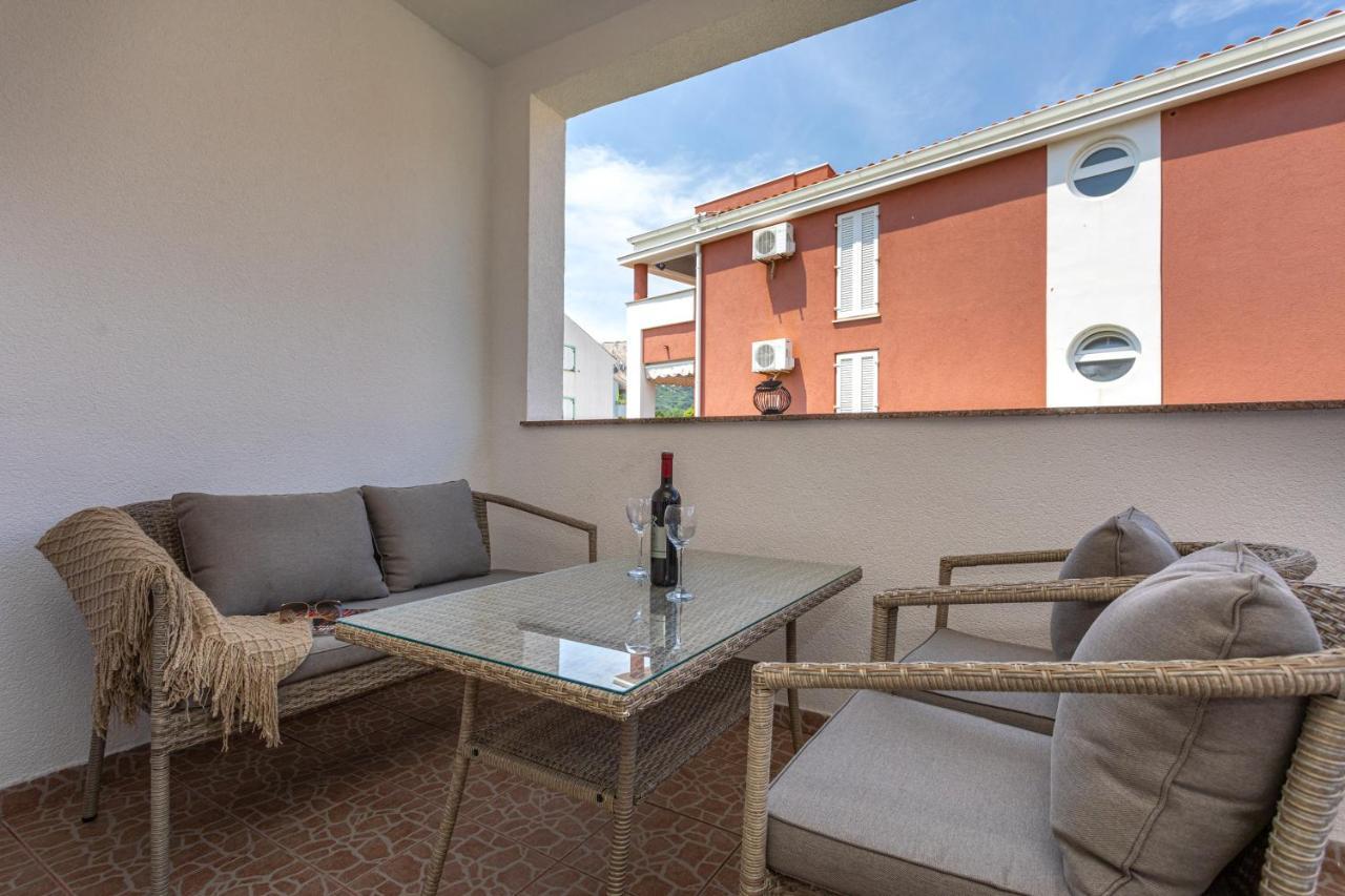 Apartments La Natalli Baška Eksteriør bilde